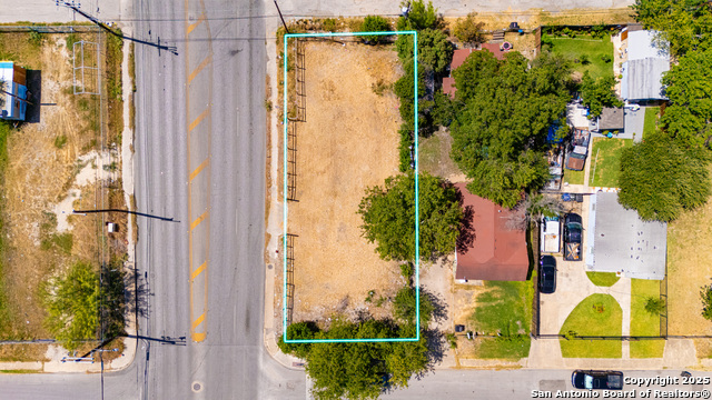Image 2 of 7 For 4002 W Houston St