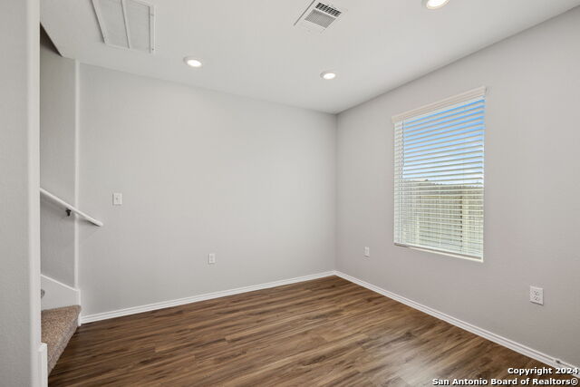 Image 13 of 33 For 12101 Short Leaf Path