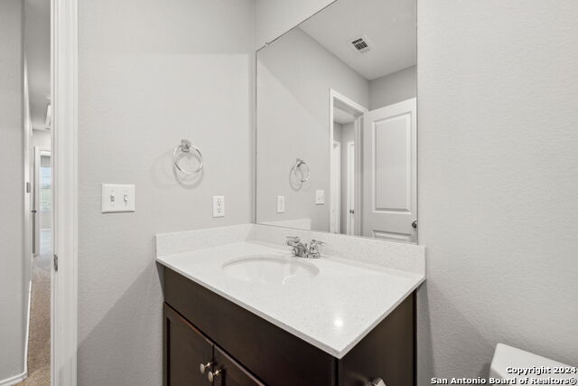 Image 27 of 33 For 12101 Short Leaf Path