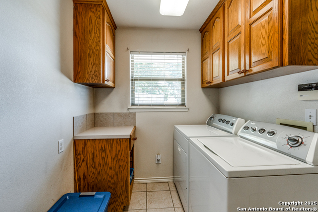 Image 14 of 26 For 119 Guadalupe River Dr