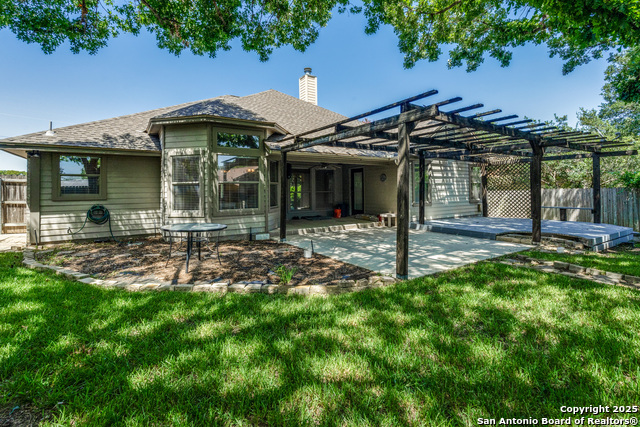 Image 23 of 26 For 119 Guadalupe River Dr