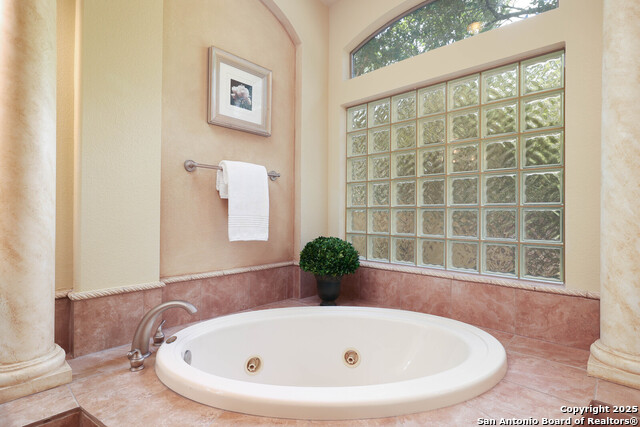 Image 15 of 29 For 430 Hampton  