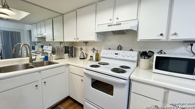 Listing photo id 24 for 8112 Scottshill