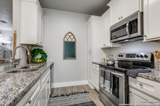 Image 8 of 23 For 6160 Eckhert  Apt 1