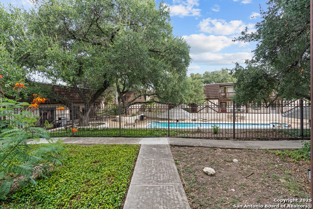 Image 2 of 15 For 8715 Starcrest 23