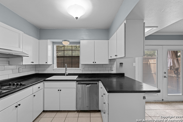 Image 9 of 15 For 8715 Starcrest 23