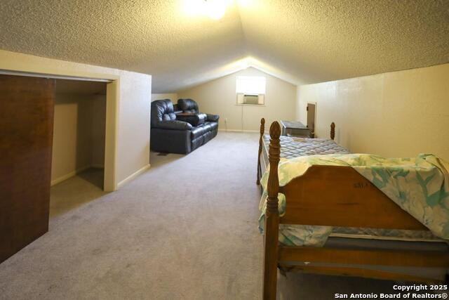 Listing photo id 15 for 1800 Jones