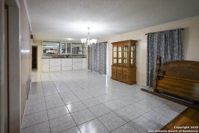 Listing photo id 6 for 1800 Jones