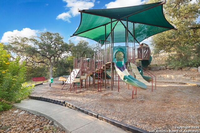 Listing photo id 30 for 19243 Deer Elk Crst