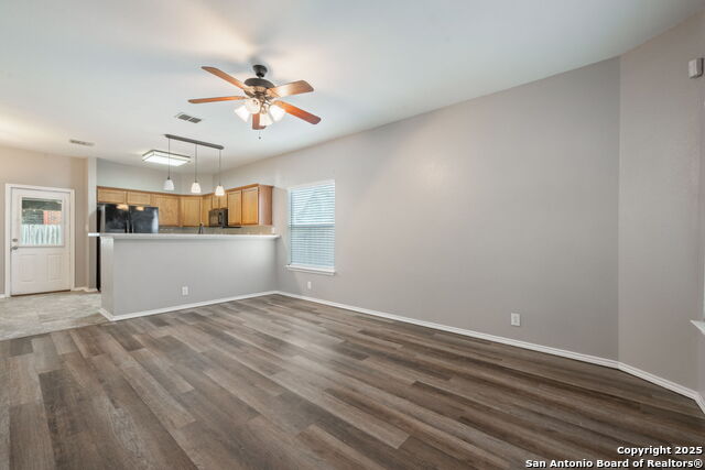 Image 5 of 33 For 7230 Painter Way