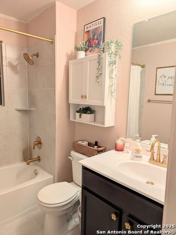 Listing photo id 17 for 14811 Goldfinch Way