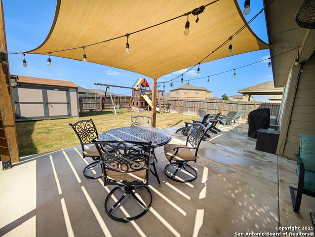 Listing photo id 19 for 14811 Goldfinch Way