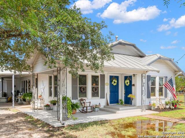 Details for 310 S Storts, Poth, TX 78147