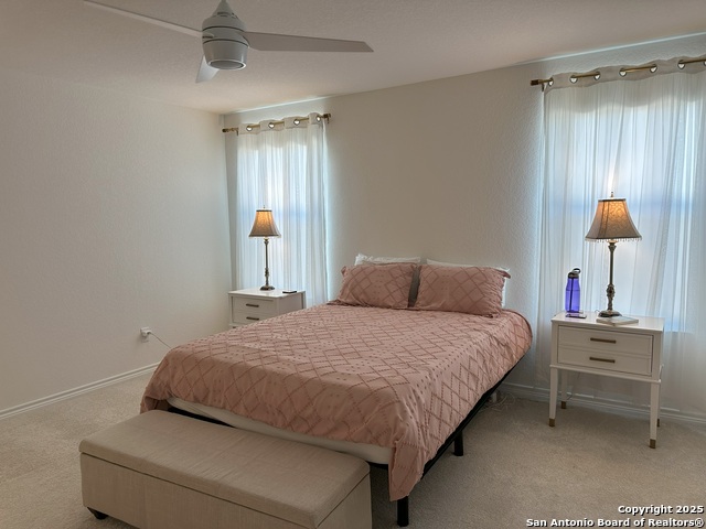 Listing photo id 9 for 14839 Vance Jackson 418