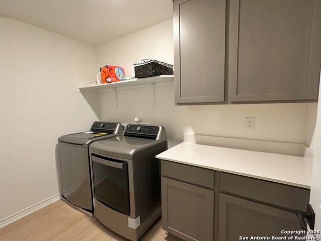 Listing photo id 15 for 14839 Vance Jackson 418