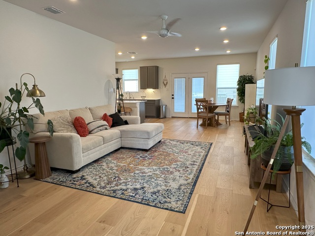 Listing photo id 0 for 14839 Vance Jackson 418