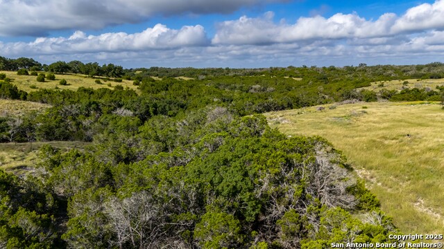 Listing photo id 8 for 9 Shapen Springs Rd N