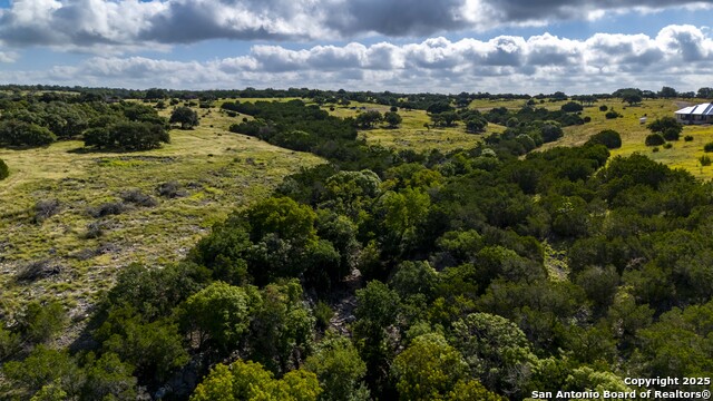 Listing photo id 5 for 9 Shapen Springs Rd N