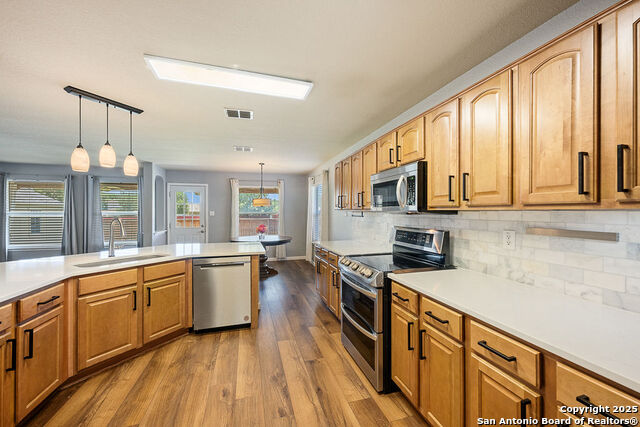 Image 13 of 38 For 10810 Palomino Bend