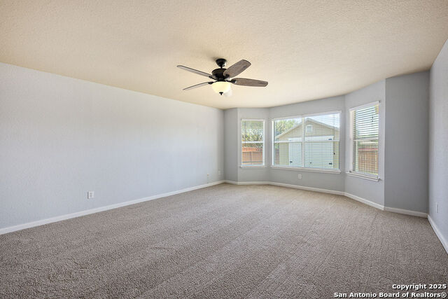 Image 18 of 38 For 10810 Palomino Bend
