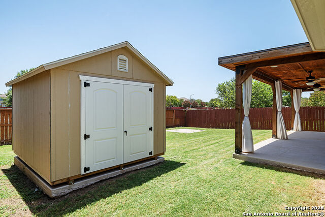 Image 35 of 38 For 10810 Palomino Bend
