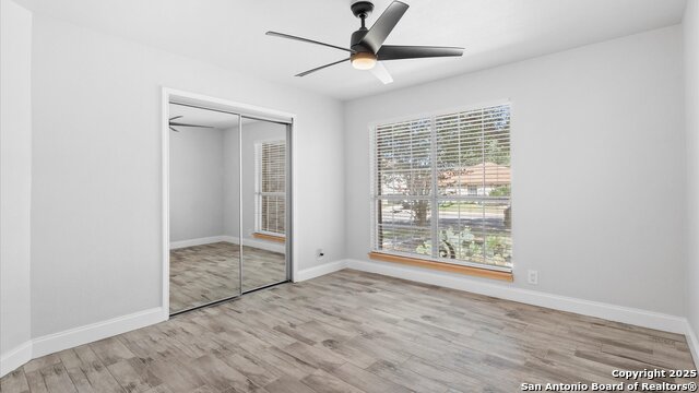 Listing photo id 16 for 5122 Stormy Dawn