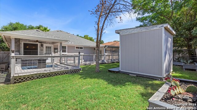 Listing photo id 26 for 5122 Stormy Dawn