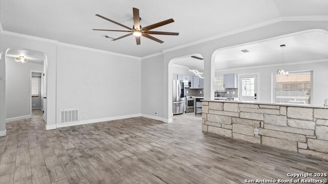 Listing photo id 5 for 5122 Stormy Dawn