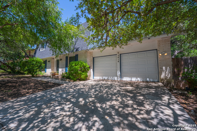 Listing photo id 0 for 5414 Timber Post