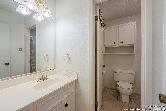 Listing photo id 23 for 5414 Timber Post