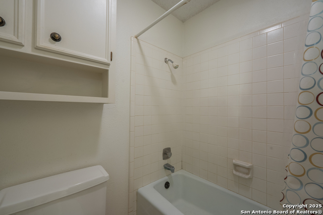 Listing photo id 24 for 5414 Timber Post