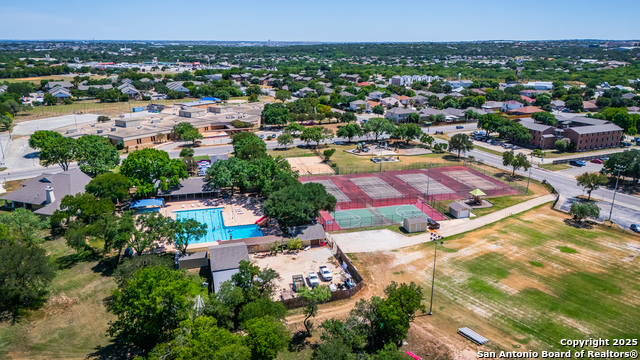 Listing photo id 28 for 5414 Timber Post