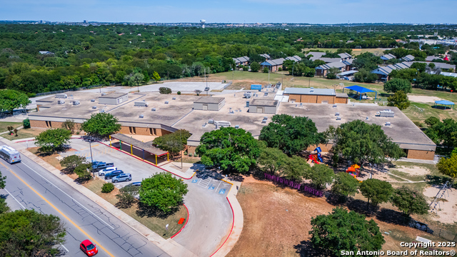 Listing photo id 30 for 5414 Timber Post