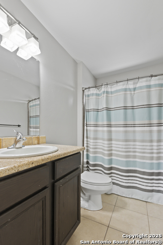 Listing photo id 16 for 6723 Utopia Hts