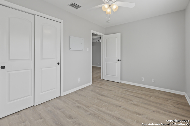 Listing photo id 18 for 6723 Utopia Hts