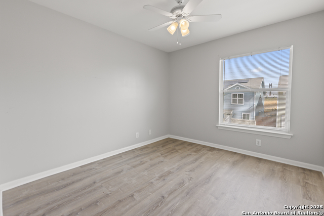 Listing photo id 22 for 6723 Utopia Hts