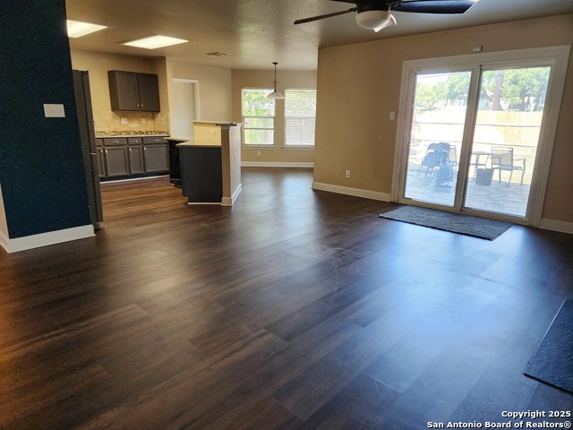 Image 10 of 50 For 406 Bluegrass Creek