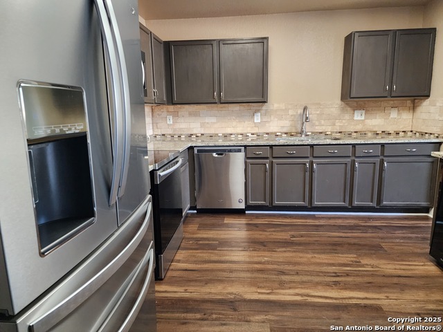 Image 13 of 50 For 406 Bluegrass Creek