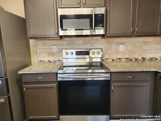 Image 15 of 50 For 406 Bluegrass Creek