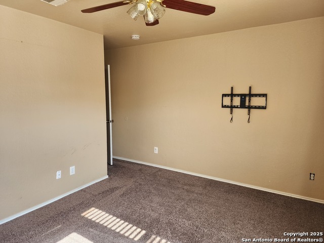 Image 37 of 50 For 406 Bluegrass Creek