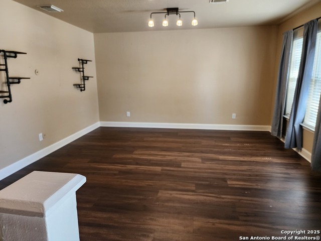 Image 4 of 50 For 406 Bluegrass Creek