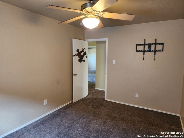 Image 41 of 50 For 406 Bluegrass Creek