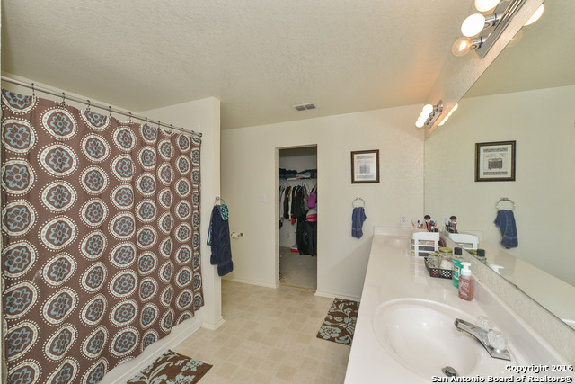 Listing photo id 16 for 4726 Appaloosa Run