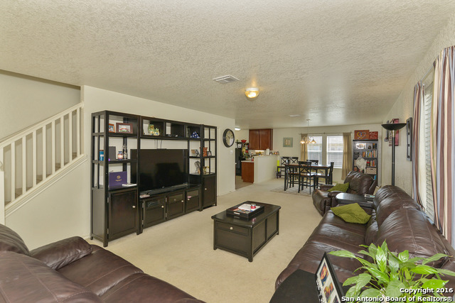 Listing photo id 3 for 4726 Appaloosa Run