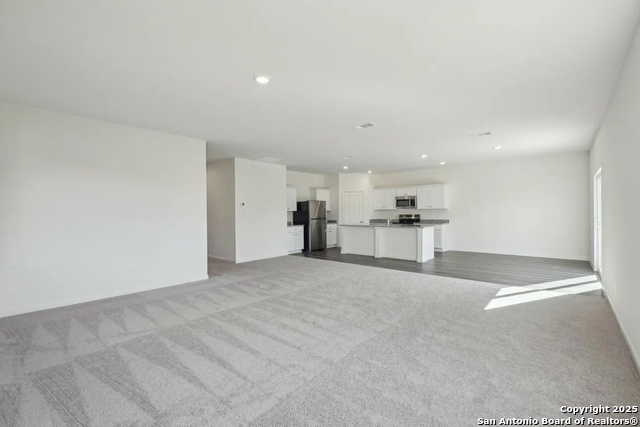 Image 12 of 21 For 7203 King Bend