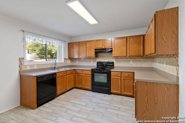 Image 10 of 25 For 16530 Caballo Valley