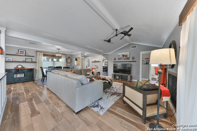 Image 10 of 59 For 7203 Forest Mont