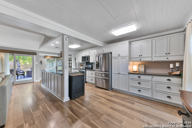 Image 16 of 59 For 7203 Forest Mont
