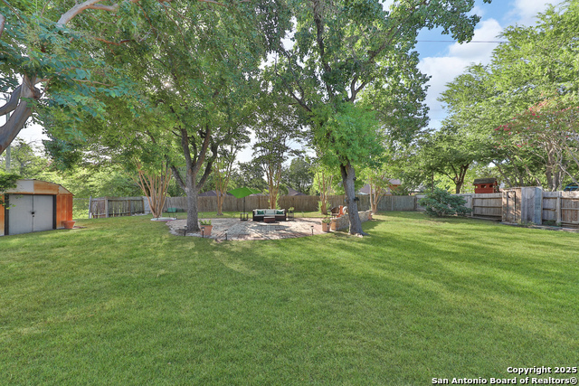 Image 49 of 59 For 7203 Forest Mont