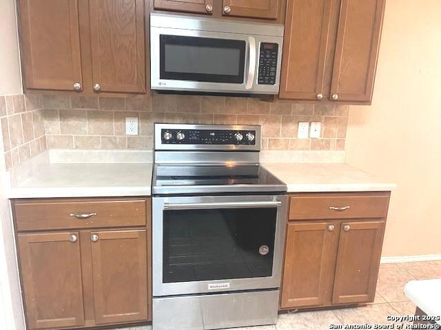 Image 6 of 40 For 17227 Tarkio Way